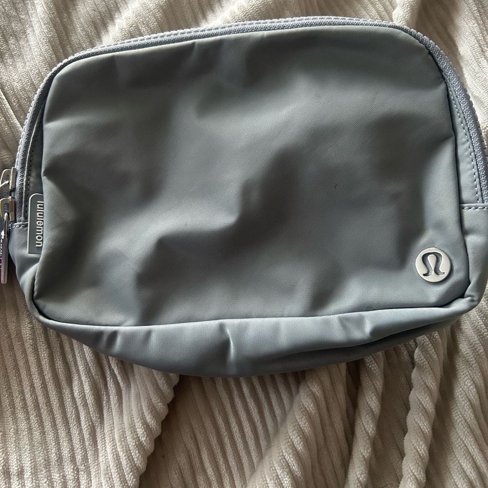lululemon athletica Small Crossbody Pouch in Light Gray